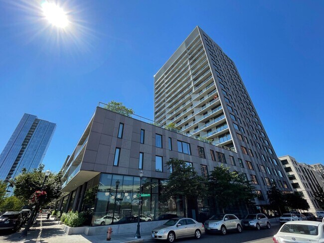 Photo - Spacious Vista Pearl Condo with Bonus Den, Stunning Views and Fabulous Amenities Unit 1710