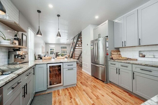 Photo - 1151 Summit St