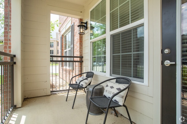 2BD/2BA-1096-SF Pation