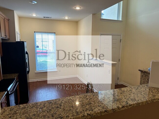 169 Regency Cir