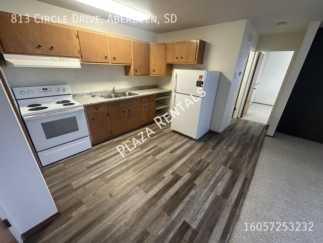 Building Photo - 2119 4th Ave SE Unit 8