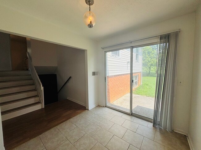 306 Woodbine Dr