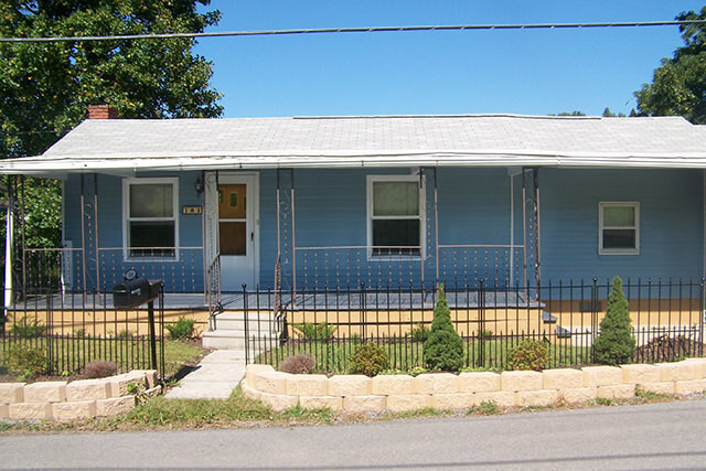 Photo - 104 Luckey Ln House