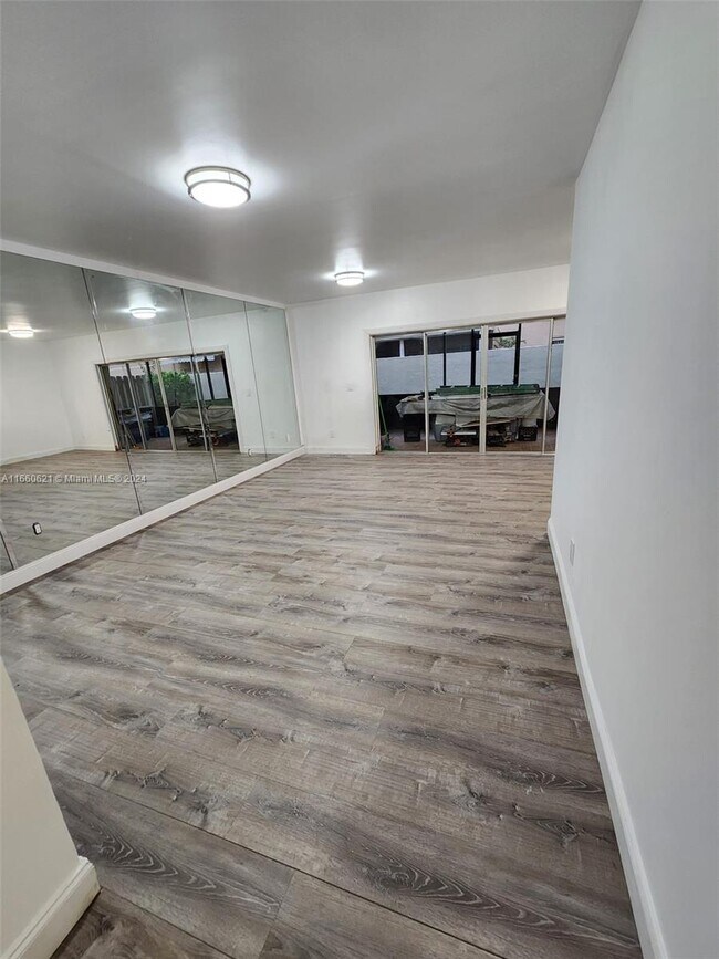 Photo - 8380 SW 154th Ave