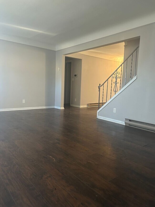 Photo - 3 bedroom, 3 bath single family home in So...