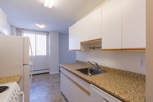 Photo - Central Court Apartments