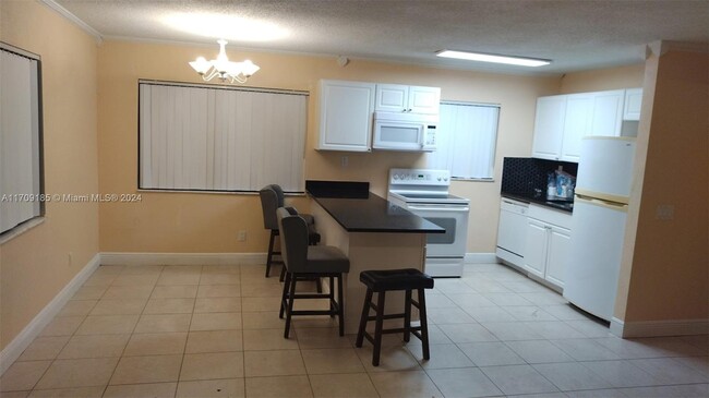 Photo - 111-111 Meadows Cir Condominio Unidad 111