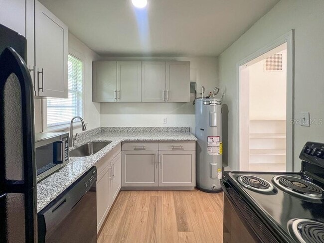 Photo - 1124 NW 4th Ave