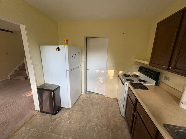 Photo - 13 Dewitt St