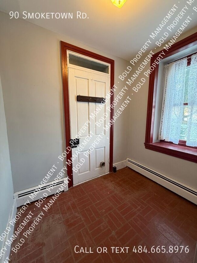 Photo - 90 Smoketown Rd