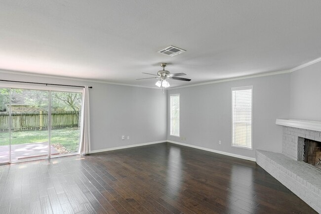 Photo - 6 Basal Briar Ct