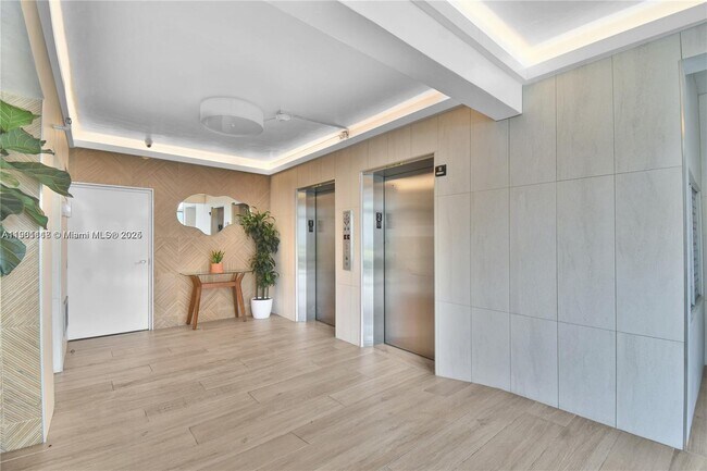 Photo - 1331 Lincoln Rd Unidad 804