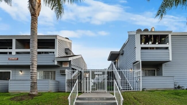 Photo - 20930 Parthenia St Unidad 121