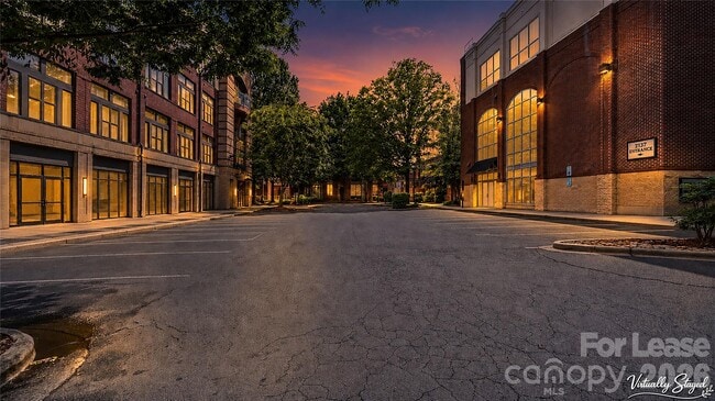 Photo - 2125 Southend Dr
