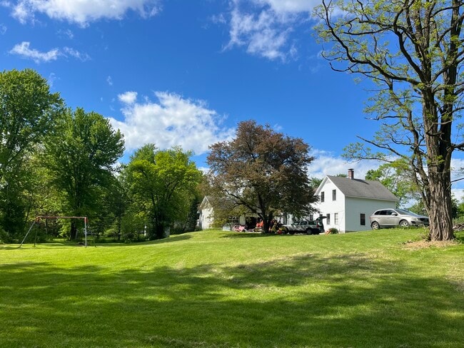 Photo - 104 S Water St