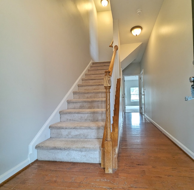 Photo - 153 Braeside Ct