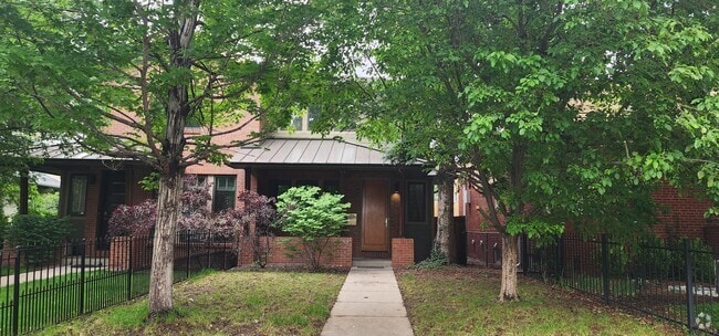 Building Photo - 2038 S Columbine St Rental