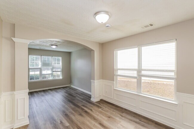 Photo - 9422 Lakeview Rd