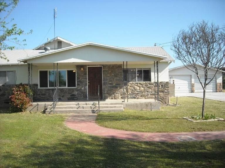 Photo - 6832 E Harvey Ave