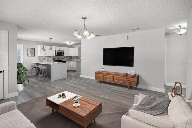 Photo - 2105 9th St NE