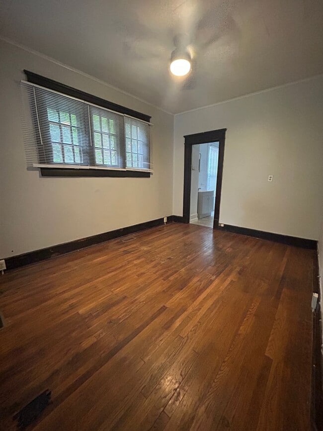 Photo - 1018-1024 Brown Street Unidad 1018