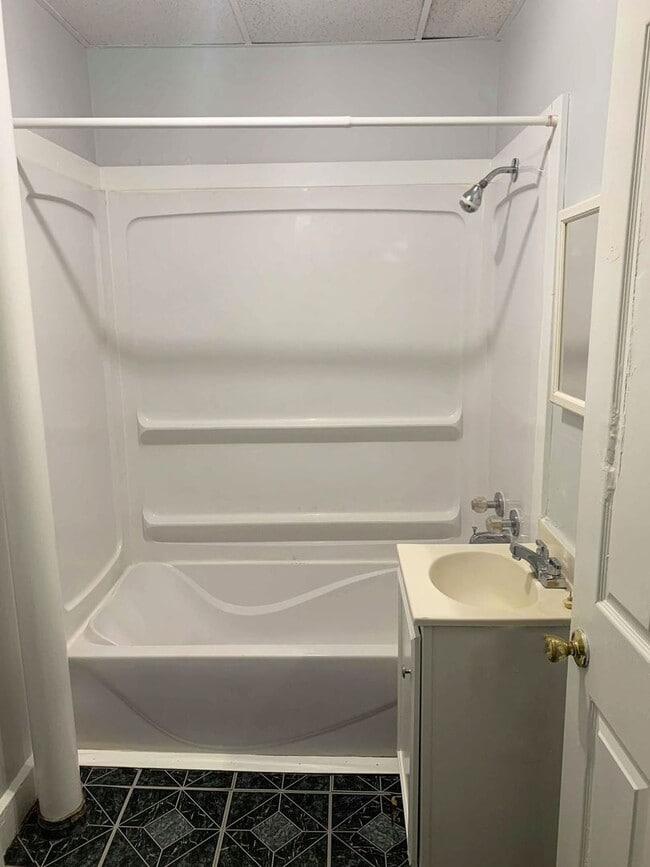 Photo - 635-639 Oregon Street Unidad 639-#1