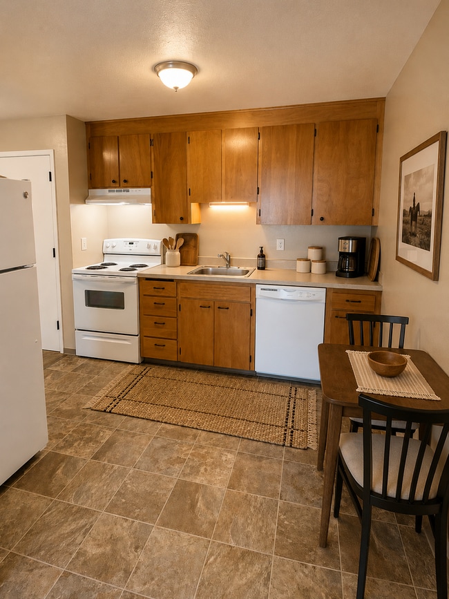 Photo - Keyless Entry • On-Site Laundry • Free WiFi Unidad 22