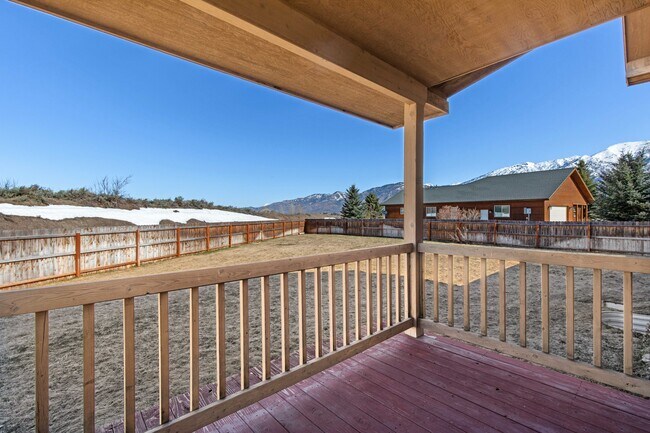 Photo - 708 Palisades Dr