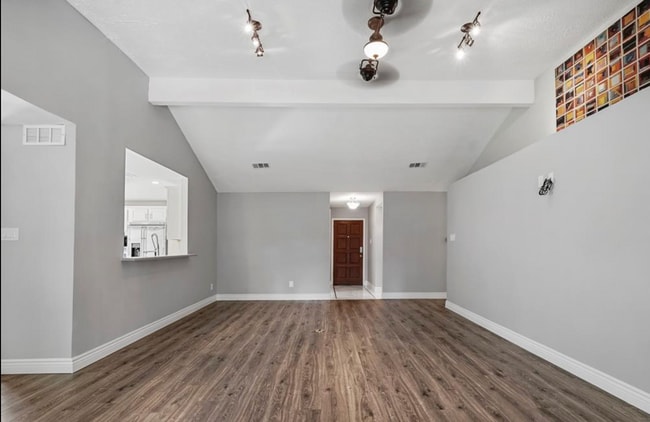 Photo - 2622 Gilliom Dr