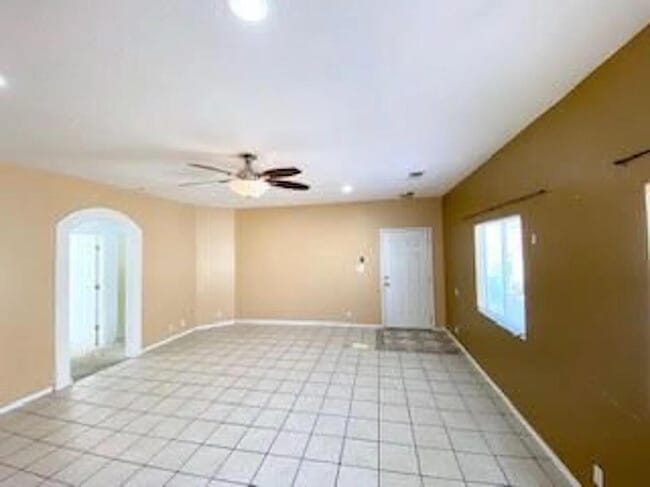 Photo - 7176 Husky Dr NE