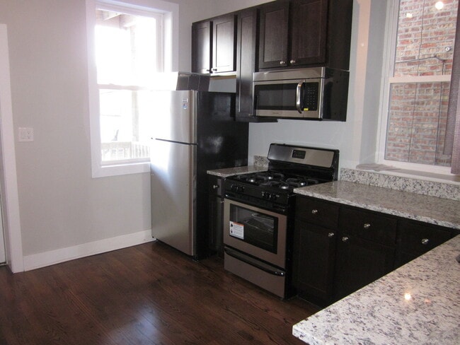 Photo - 2642 W HADDON AVE Unit 1