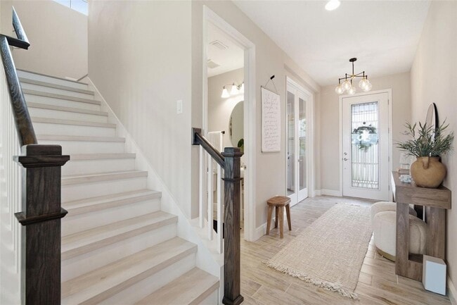 Photo - 6396 Roadstead Ct