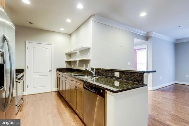 Photo - 1115 Cameron St Unidad 208