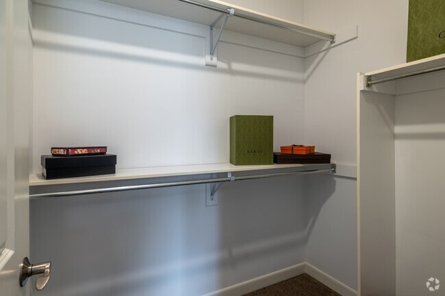 2BD, 2BA - 1,040-1,129SF