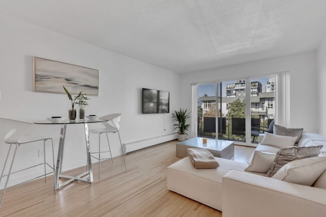 Photo - 1550 W 11th Ave Unit ID1051767P