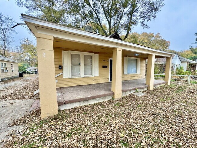 Photo - 3592 Vivia Ave