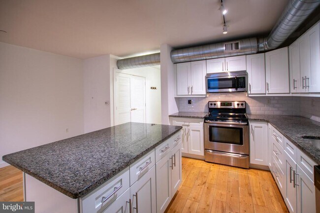 Photo - 224 Church St Unit 216