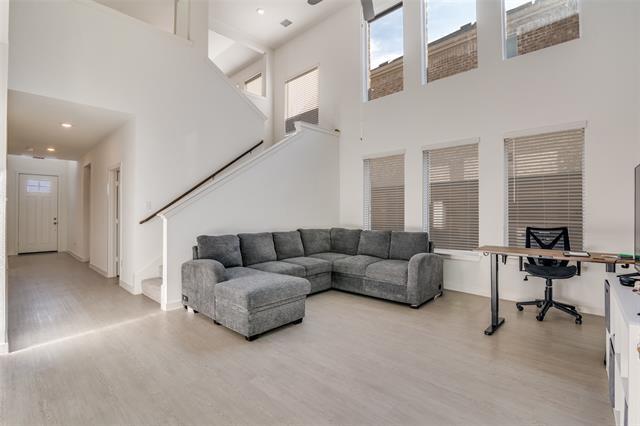 Photo - 4016 Daisy Holw Lp