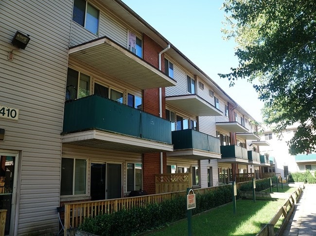 Riverdale Village Apartments