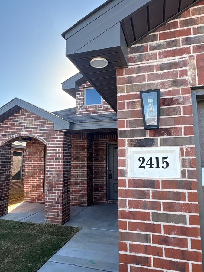 Photo - 2415 Aberdeen Ave