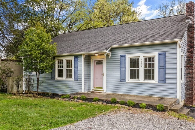 Building Photo - 3232 Fairmont Blvd