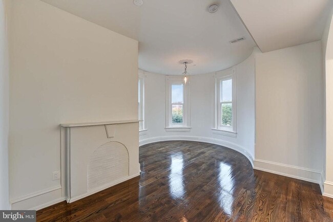 Photo - 501 Seward Square SE Unit 6