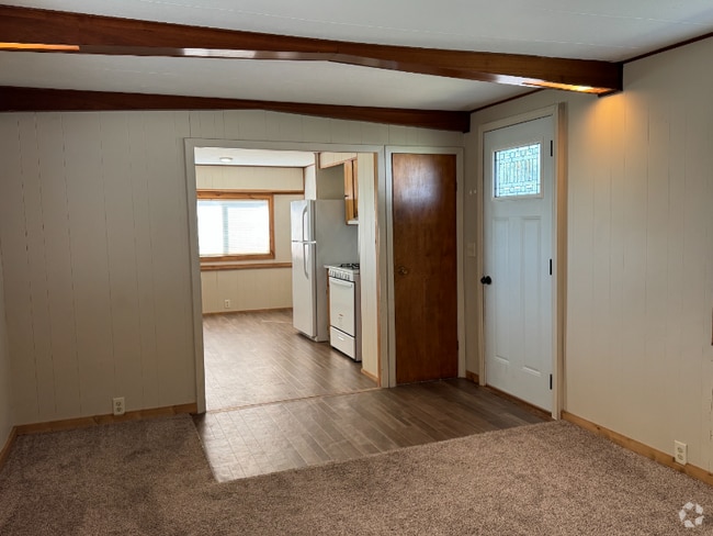 Building Photo - 4664 US-30 Rental