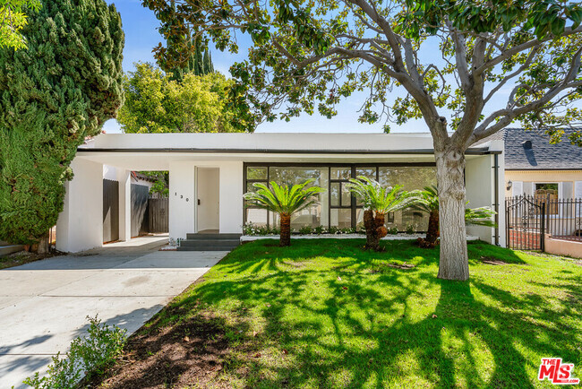 Building Photo - 130 Le Doux Rd Rental