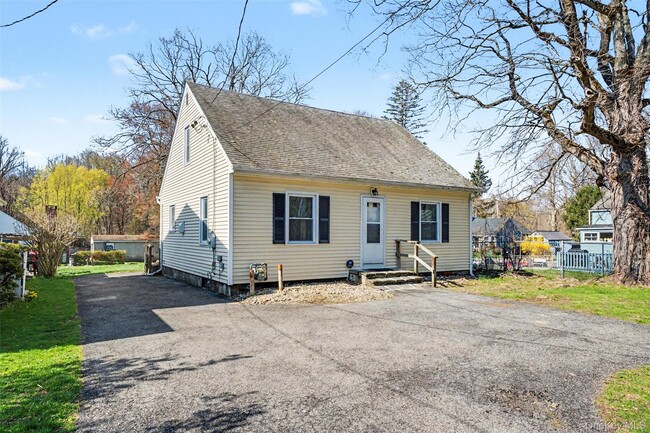 15 Forge Hill Rd