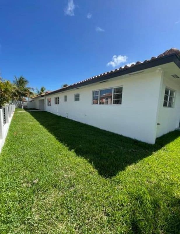 Photo - 2780 SW 31st Ave