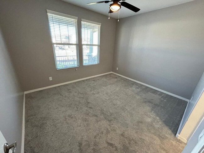 Photo - 19937 Exeter Blvd