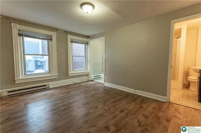 Photo - 1015 Hamilton St Unit B