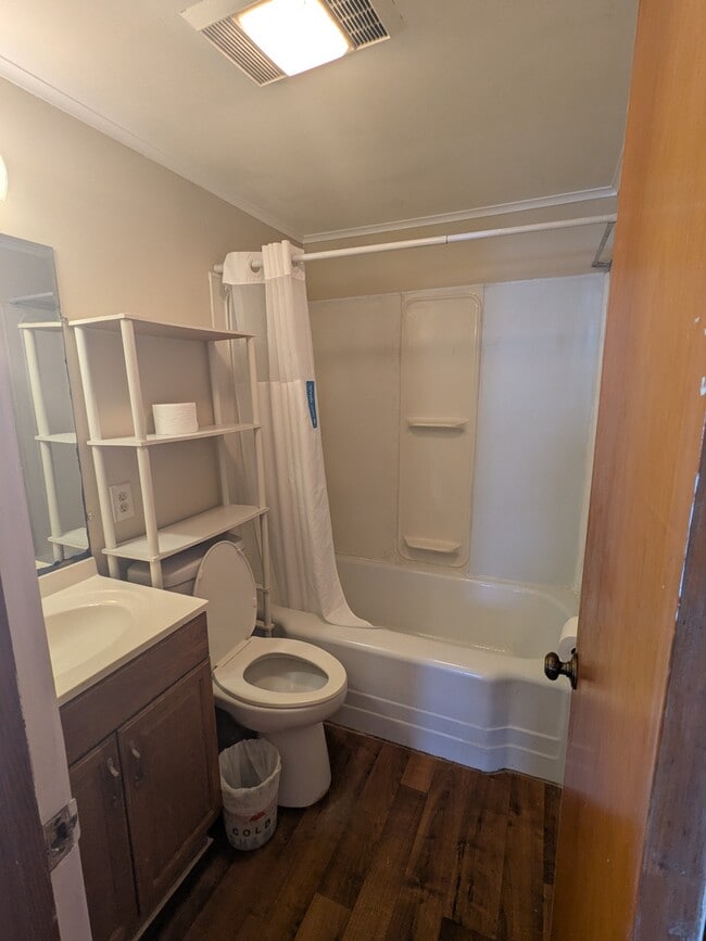 Photo - 120 S Fortner Ave