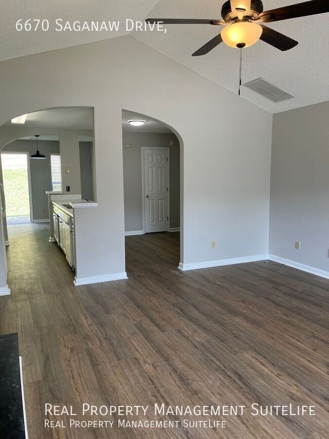 Photo - 6670 Saganaw Dr
